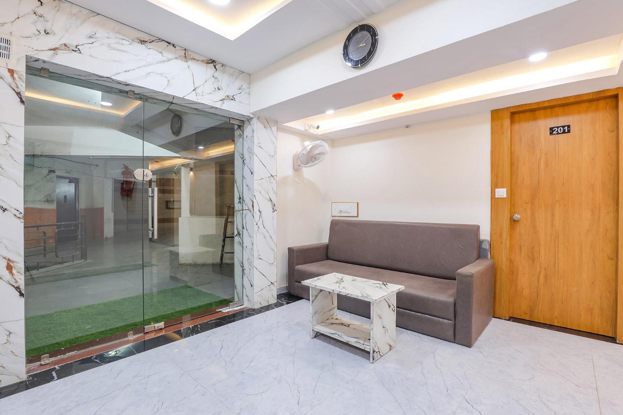 Fabhotel Crystal I - กันตินาการ์ ภายนอก รูปภาพ