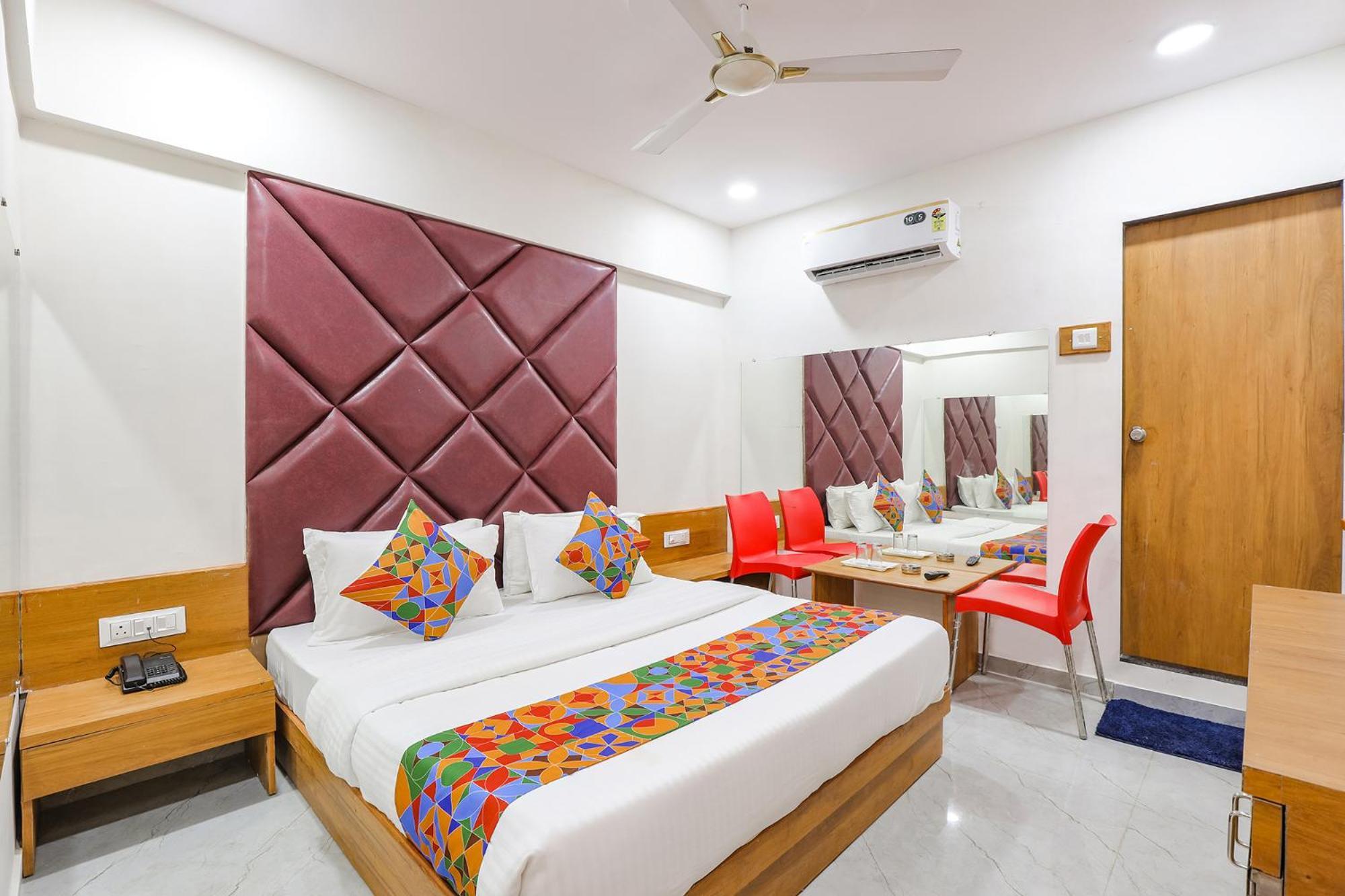 Fabhotel Crystal I - กันตินาการ์ ภายนอก รูปภาพ